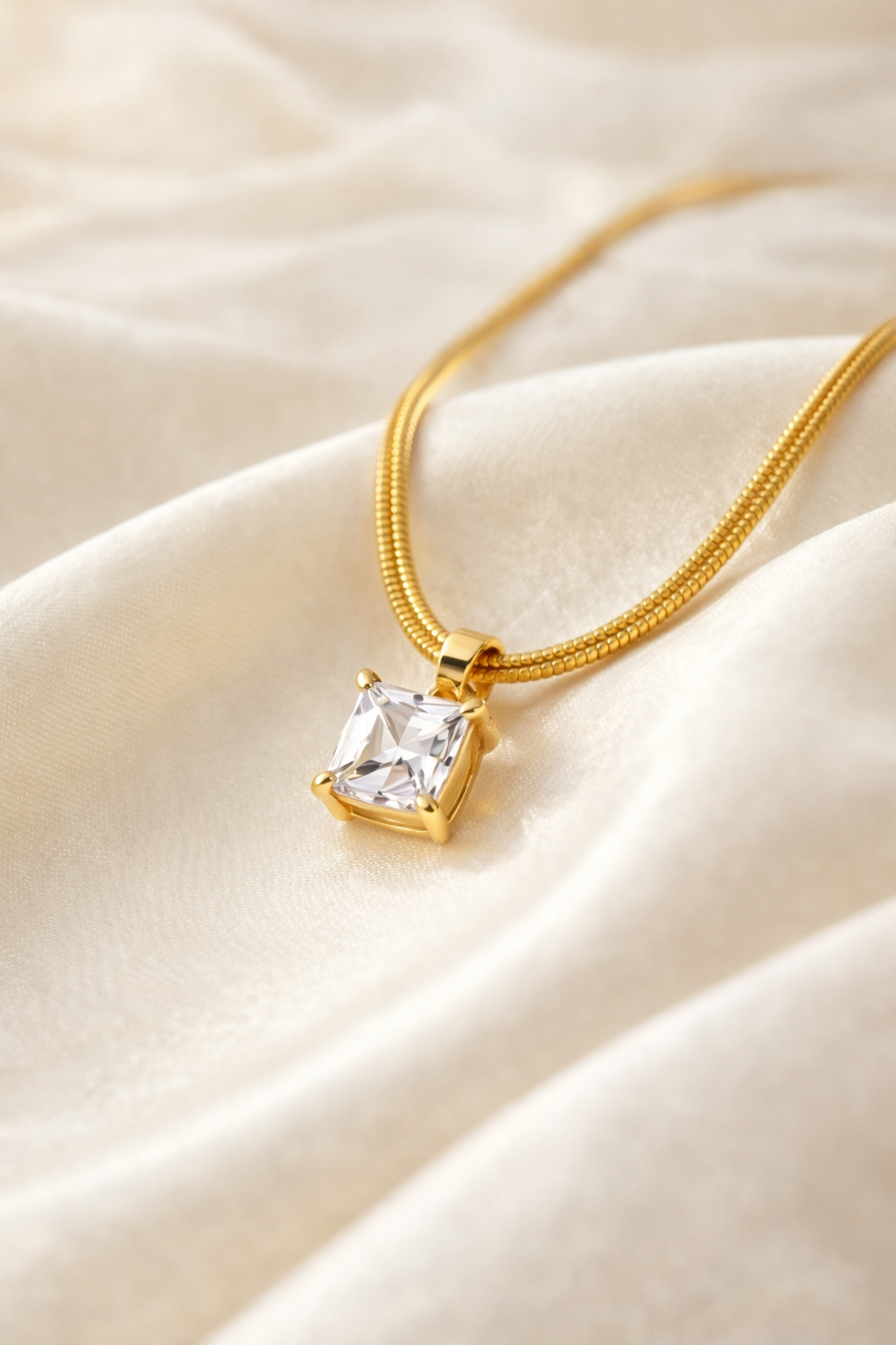 Zircon Pendant Snake Chain Necklace